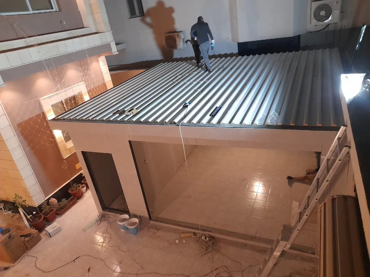 مقاول بناء ملاحق بجدة | تفصيل ملاحق ومجالس خارجية مودرن 2026